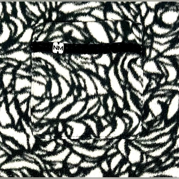 Nicole Miller rose flower black and white fleece pajama set size Large - Picture 2 of 11